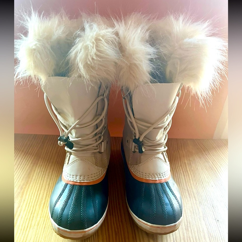 SOREL JOAN OF ARCTIC™ BOOTS-YOUTH/BIG GIRL SIZE:6
